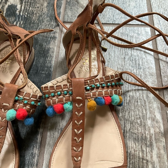 Vince Camuto Tan and Red Sandals with Pom-Pom Embellishments 7 - Picture 2 of 5
